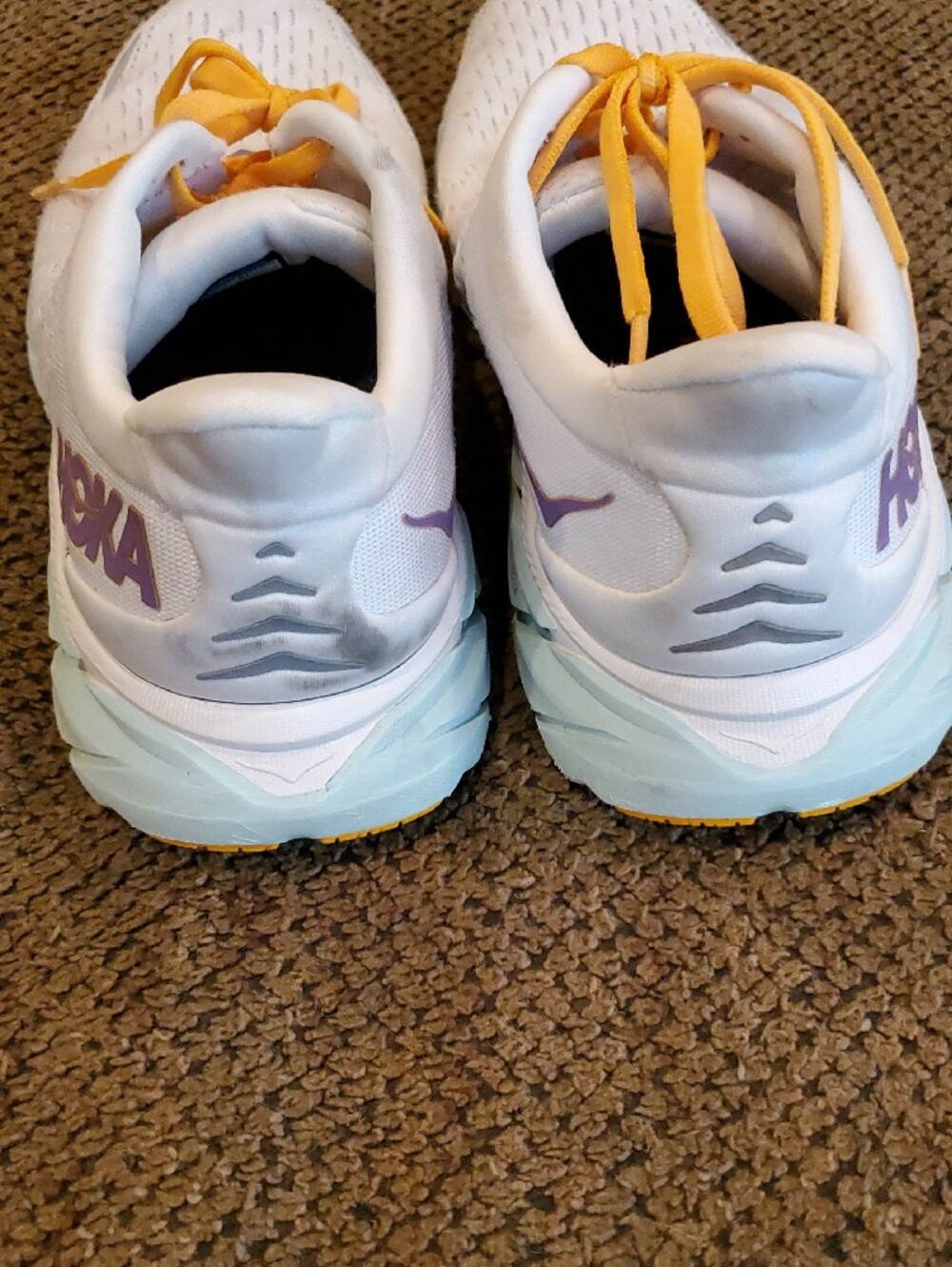 Hoka Clifton 8 Women's White Shoes with Yellow Laces Size 7.5 - Picture 9 of 15